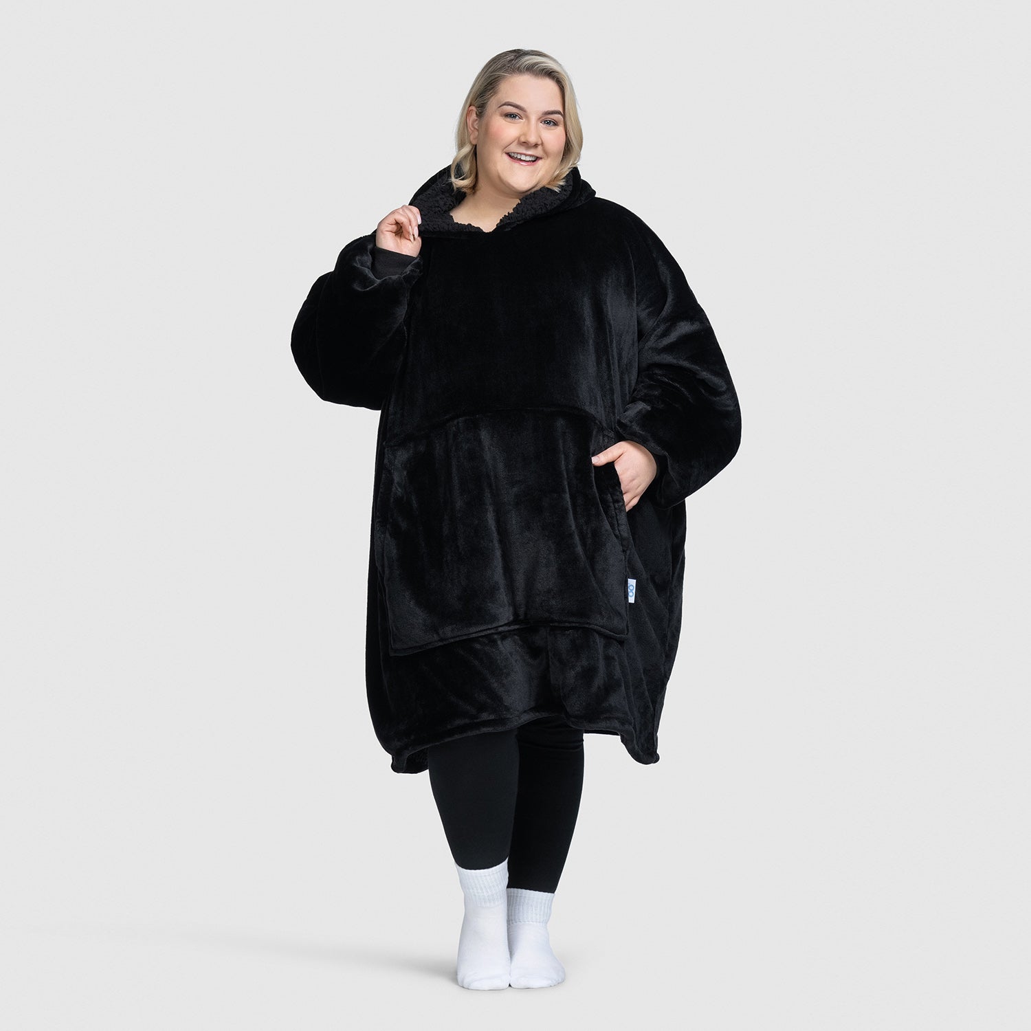 All Black Oodie™ Original – The Oodie USA