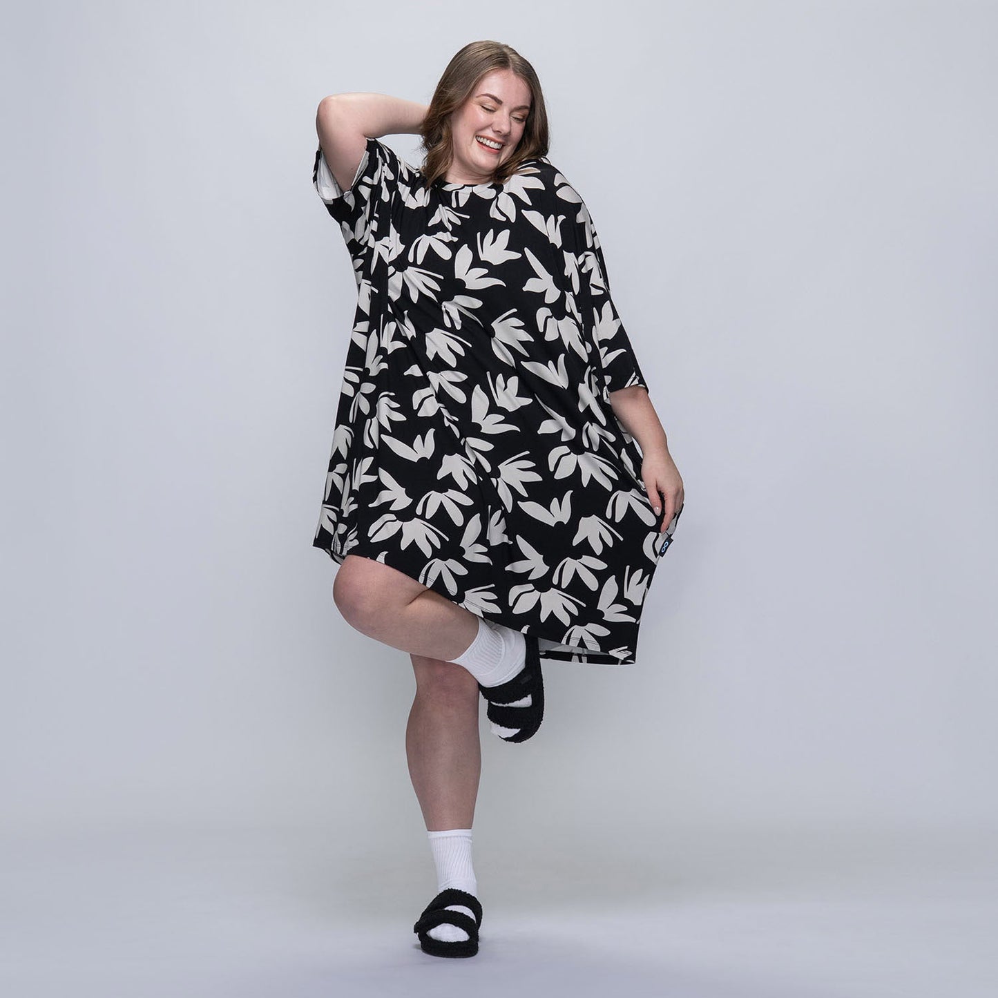 size: Tayla is 5’7” wearing a size OOD