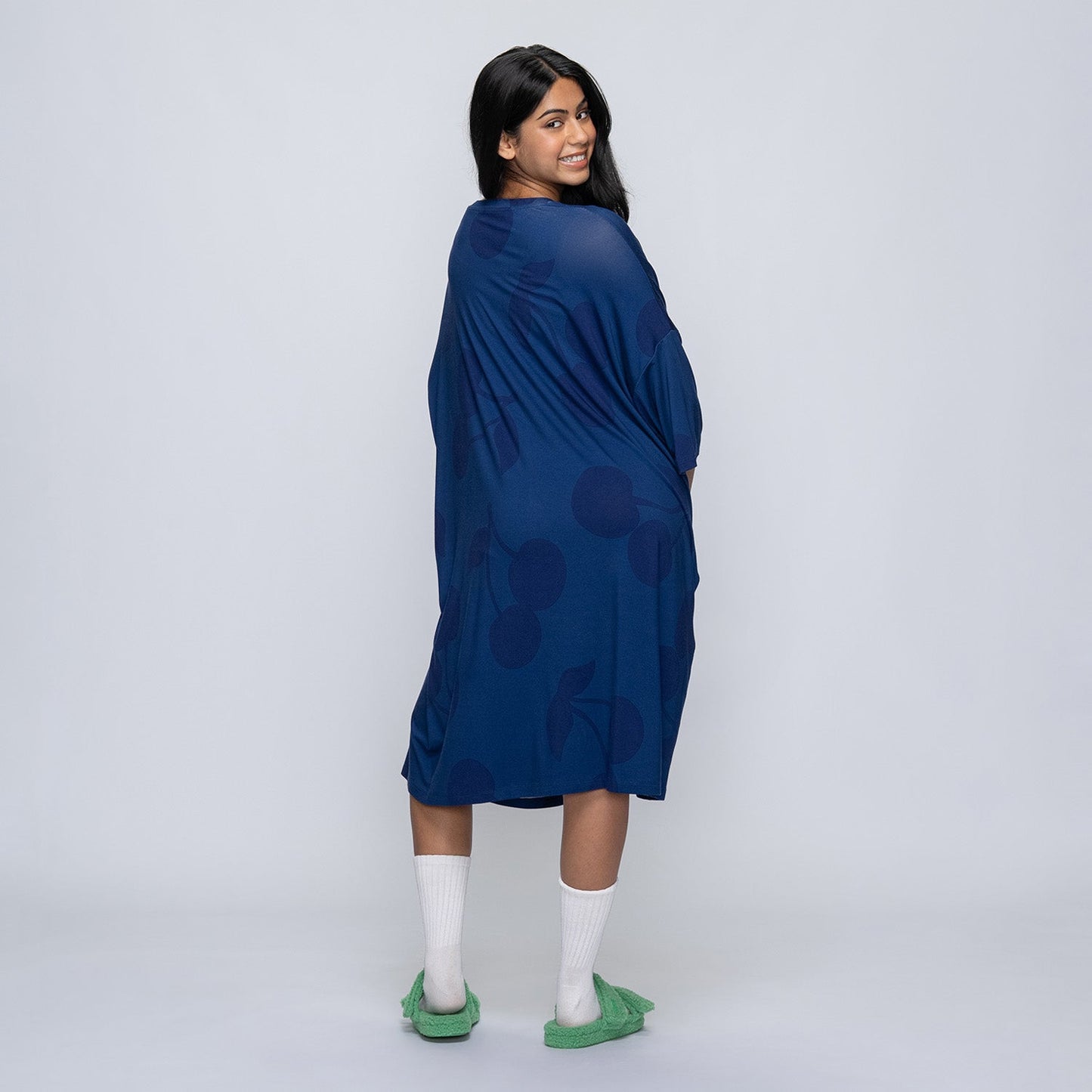 size: Shailza is 5’5” wearing a size OOD