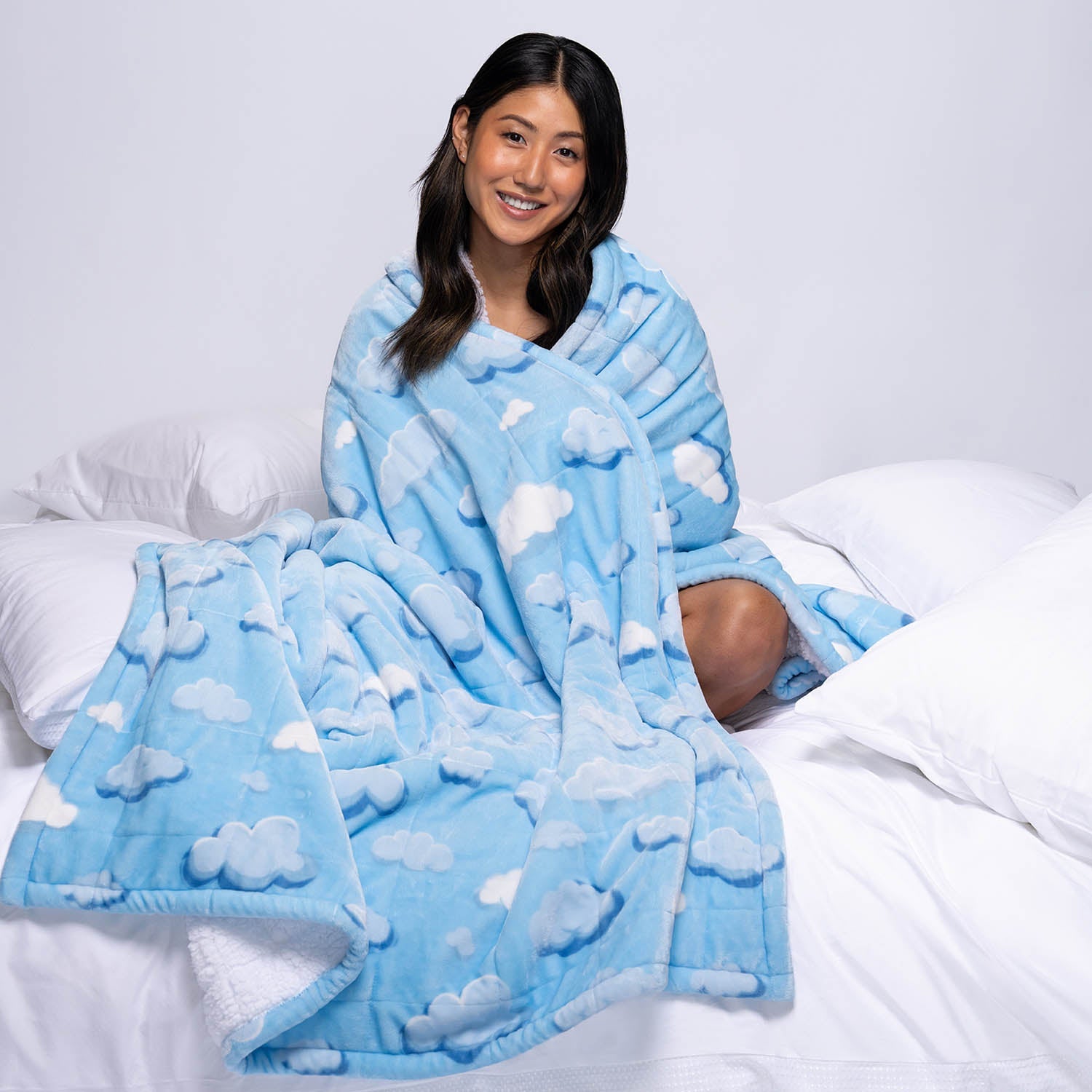 Fluffy Cloud Sherpa Blanket – The Oodie USA