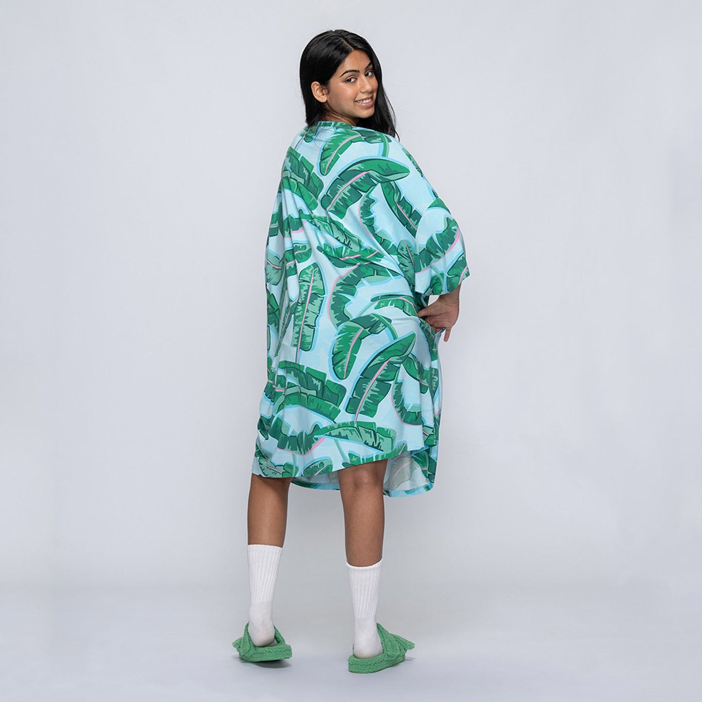 size: Shailza is 5’5” wearing a size OOD