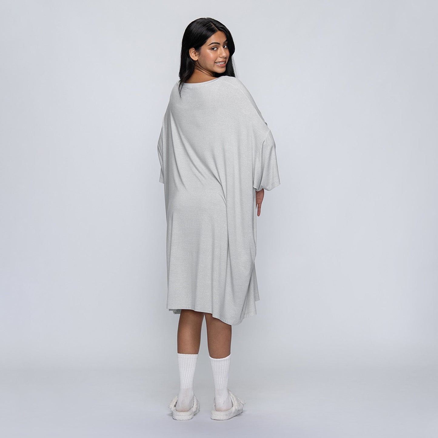 size: Shailza is 5’5” wearing a size OOD