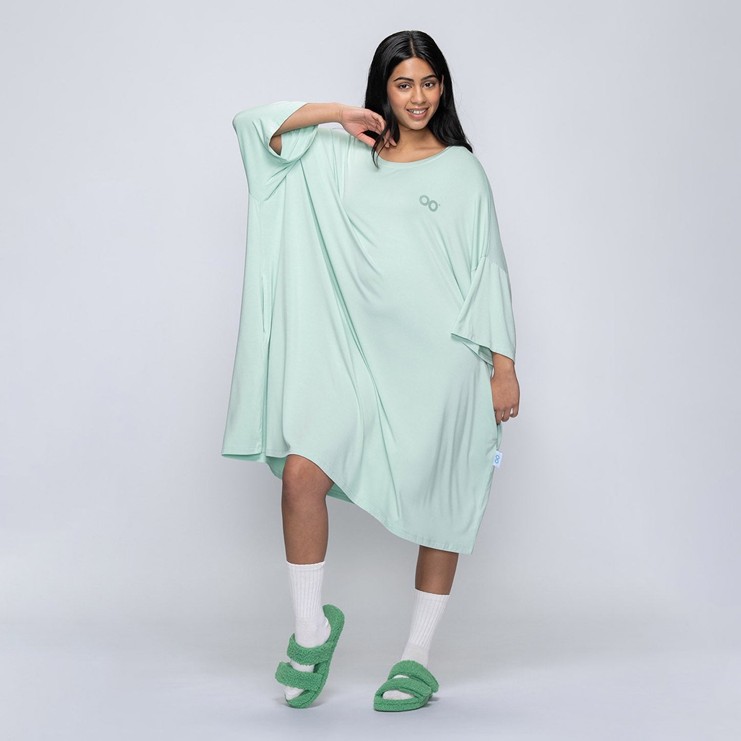 size: Shailza is 5’5” wearing a size OOD