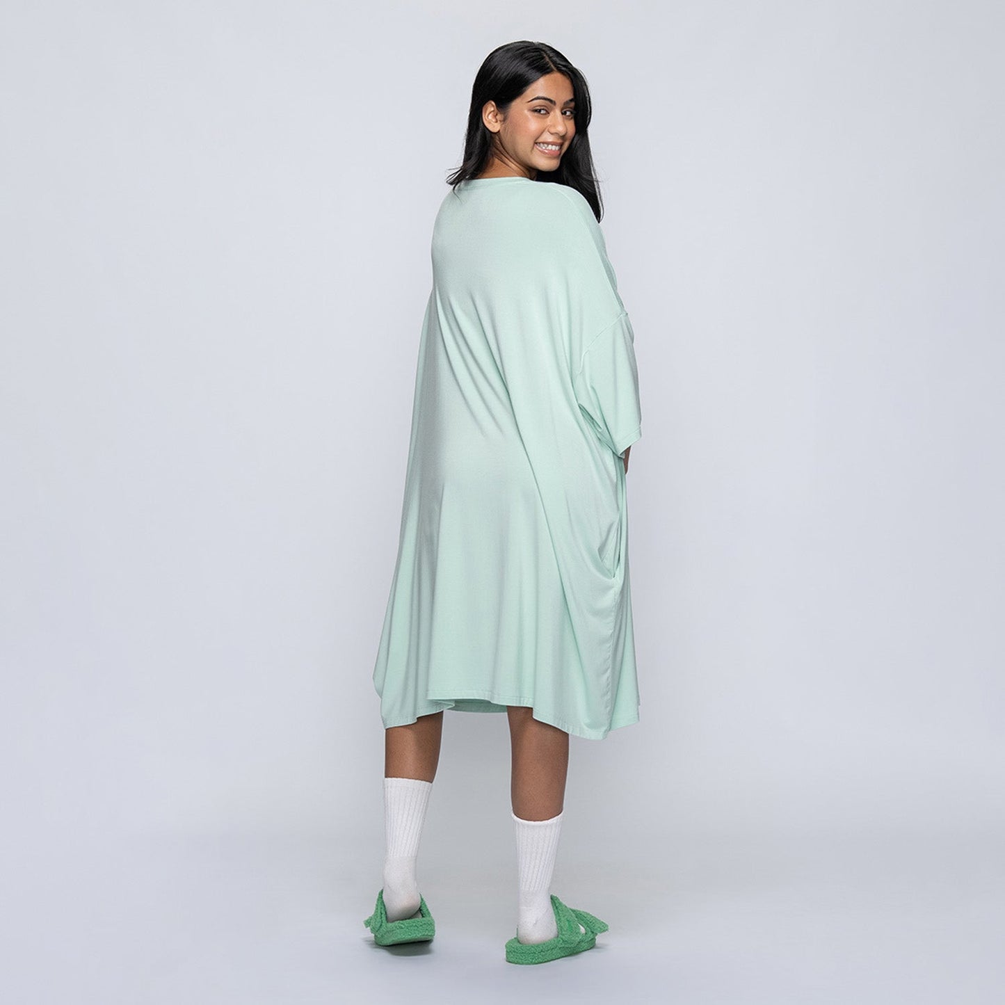 size: Shailza is 5’5” wearing a size OOD