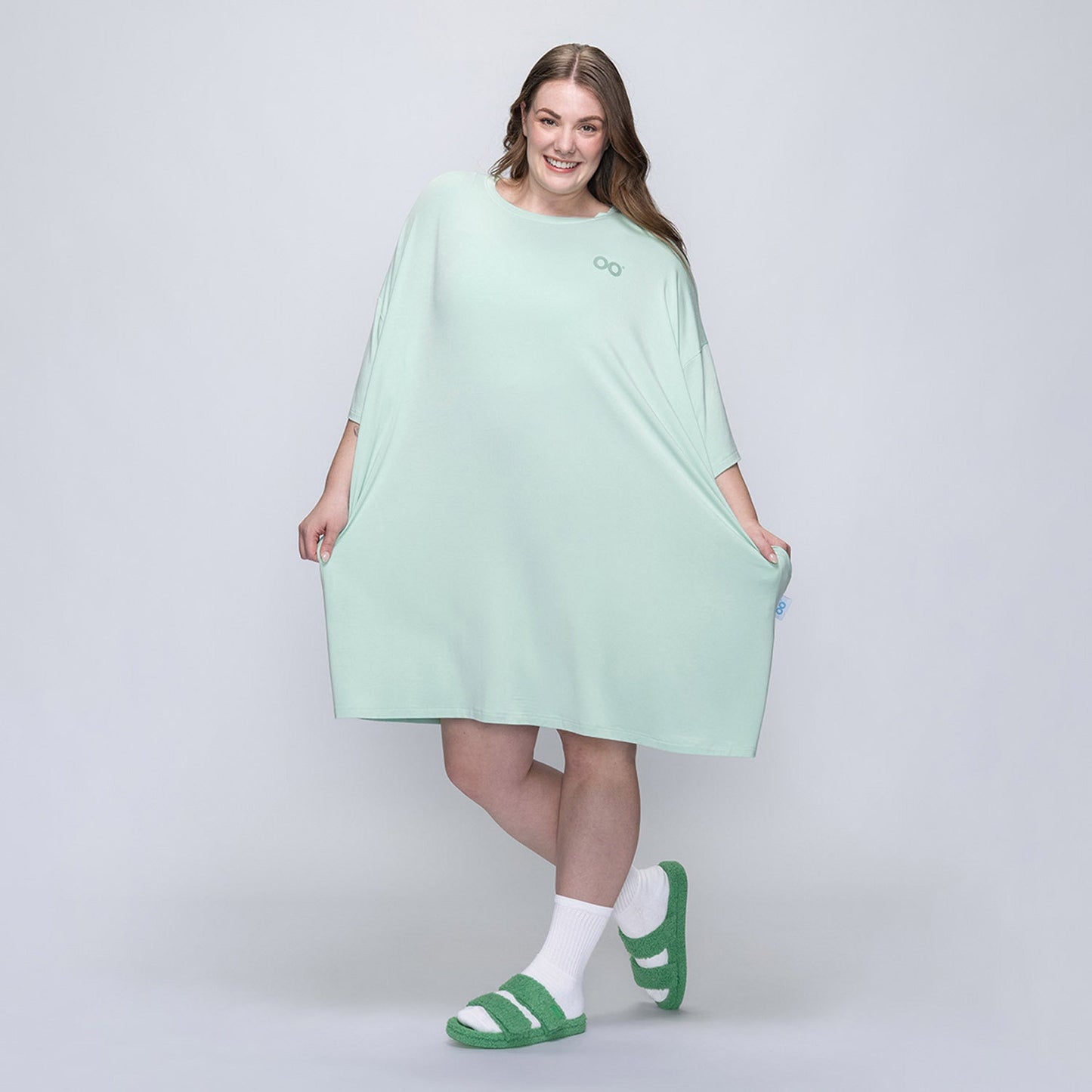 size: Tayla is 5’7” wearing a size OOD