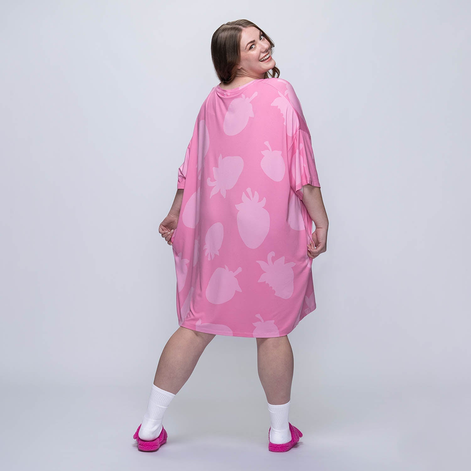 size: Tayla is 5’7” wearing a size OOD