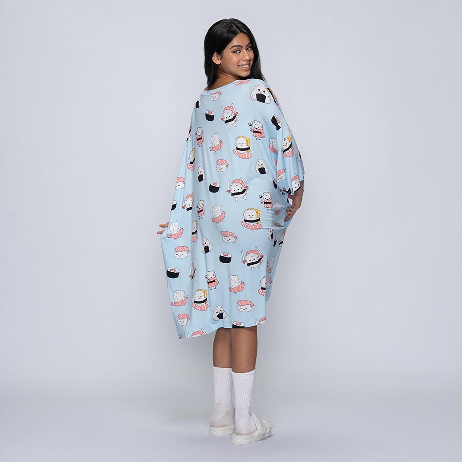 size: Shailza is 5’5” wearing a size OOD