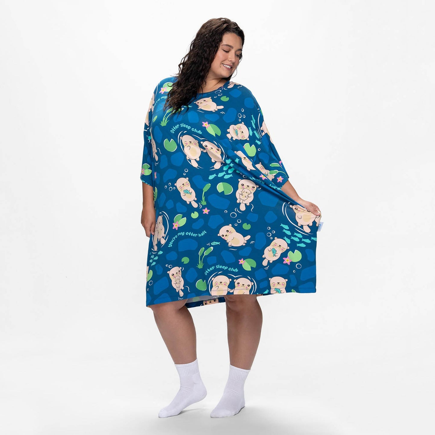 size: Aaliyah is 6′0″ wearing a size OSFM