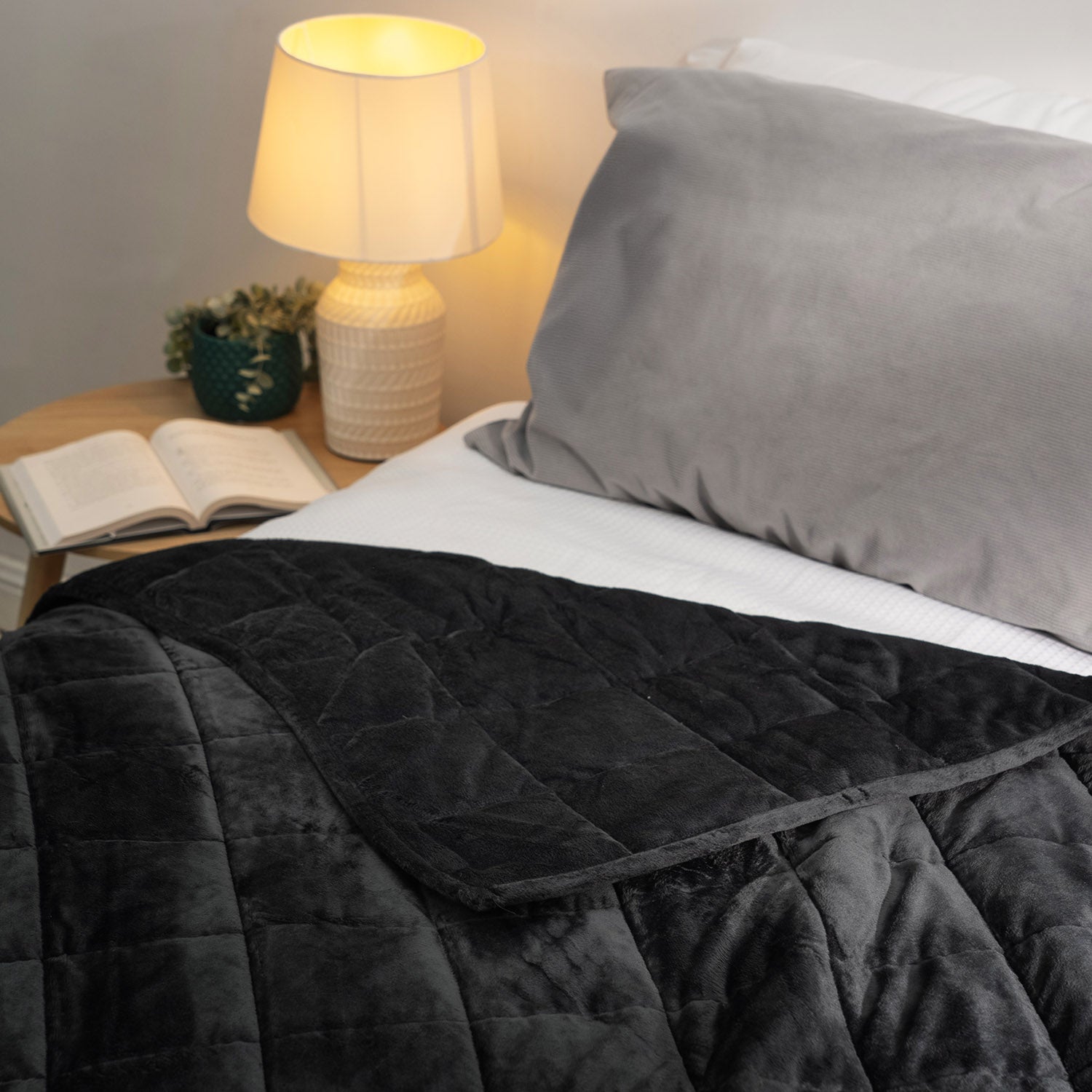 Oodie Weighted Blanket - Thumbnail 2