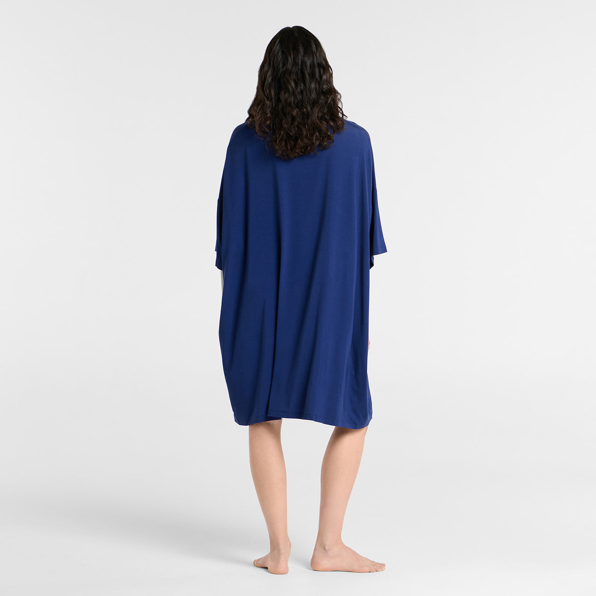 size: Anjani S is 178cm wearing a OSFM