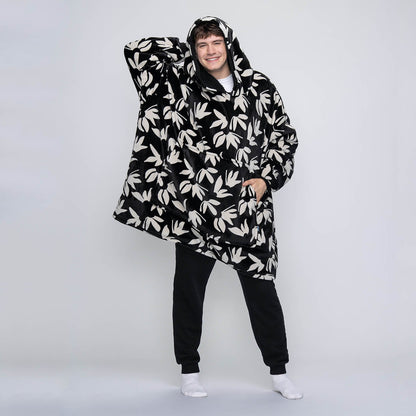 size: Connor is 6'0" wearing a size OOD