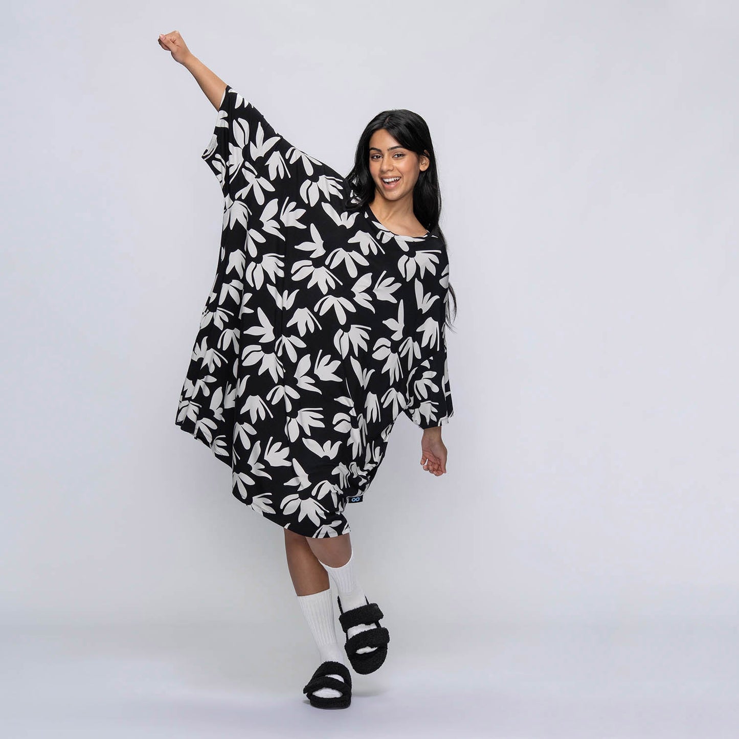 size: Shailza is 5’5” wearing a size OOD