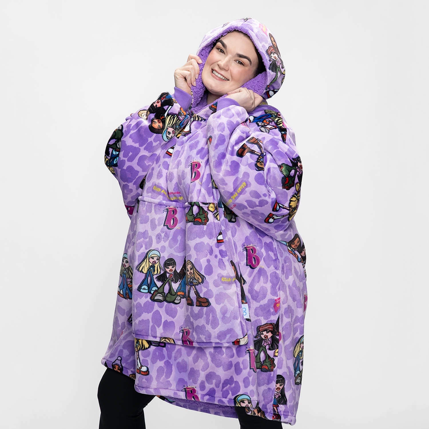 size: Claudia is 5'8" wearing a size OOD