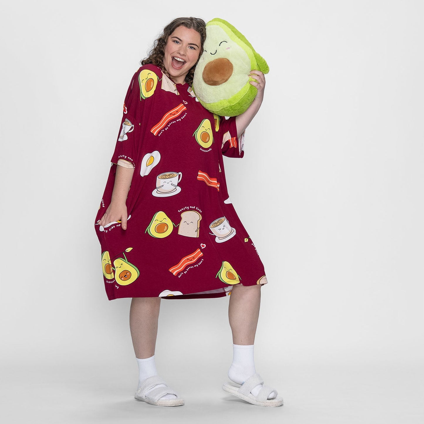 size: Finty is 5′7″ wearing a size OSFM