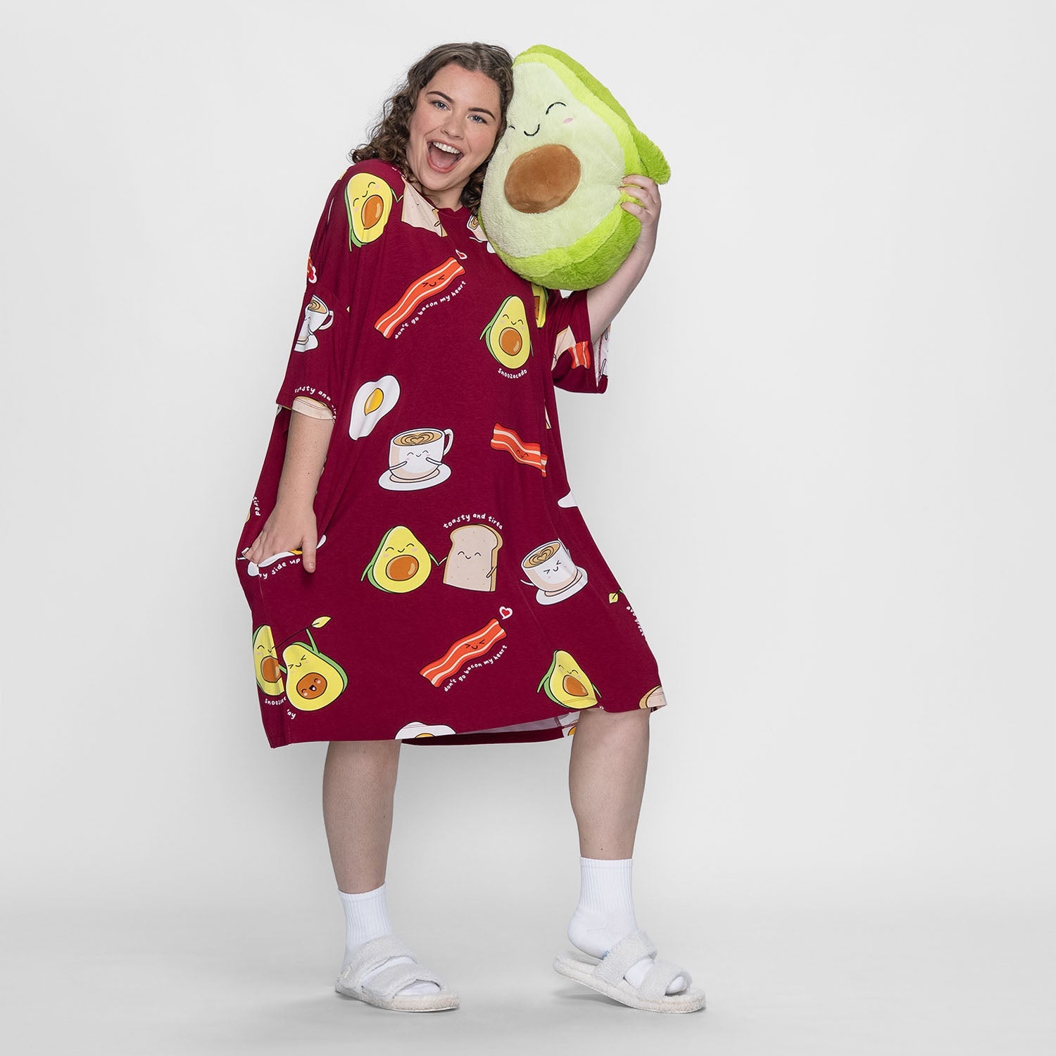 size: Finty is 5′7″ wearing a size OSFM