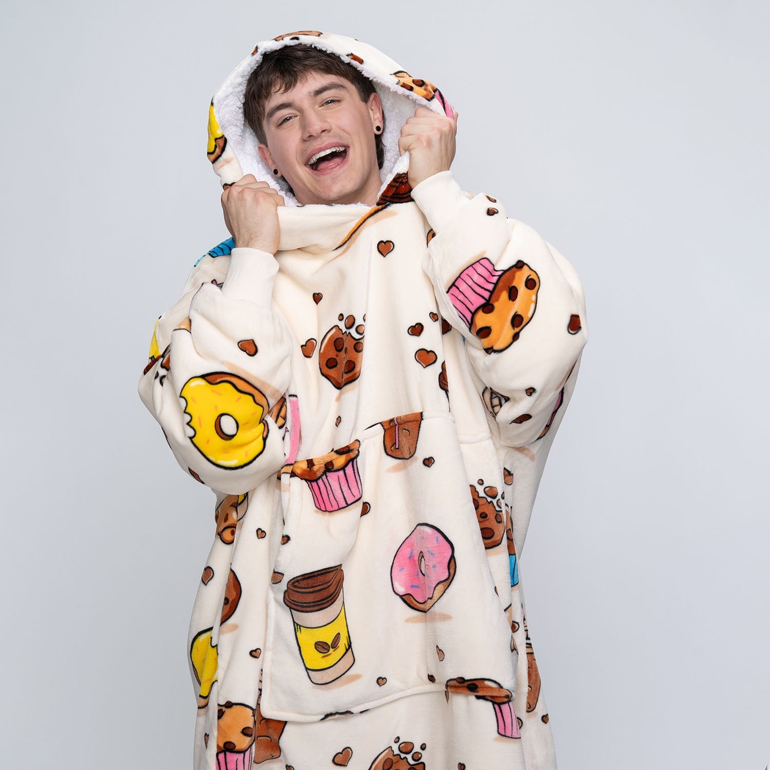 size: Connor is 6'0" wearing a size OOD