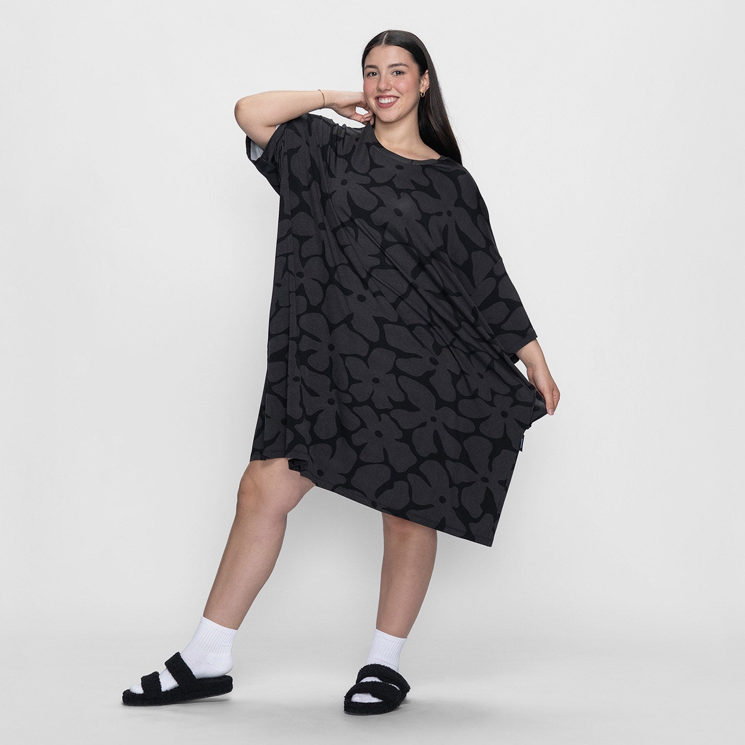size: Sharnaya is 5′4” wearing a size OSFM