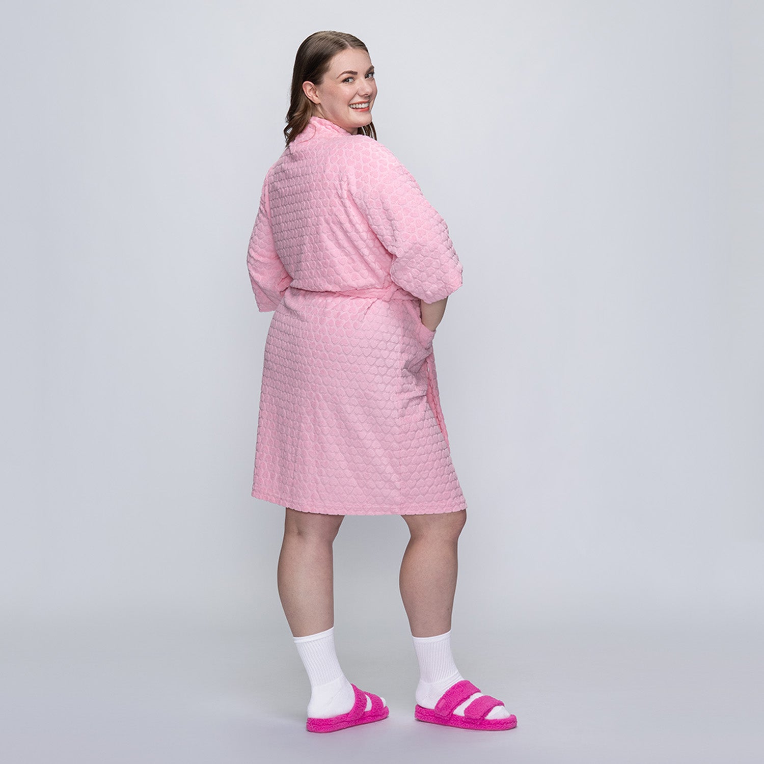size: Tayla is 5’7” wearing a size  L/XL