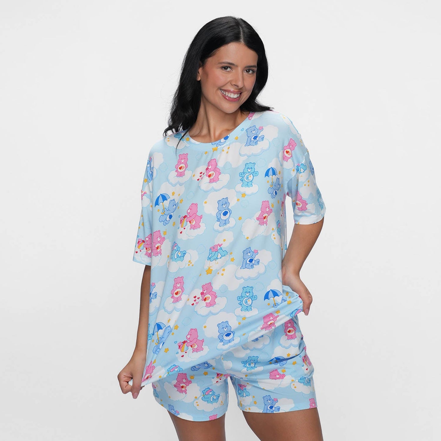 size: Serena is 180cm wearing a size L