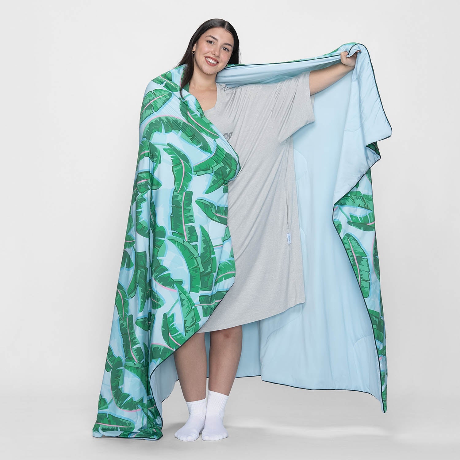 The Oodie Cooling Blanket - Thumbnail 2