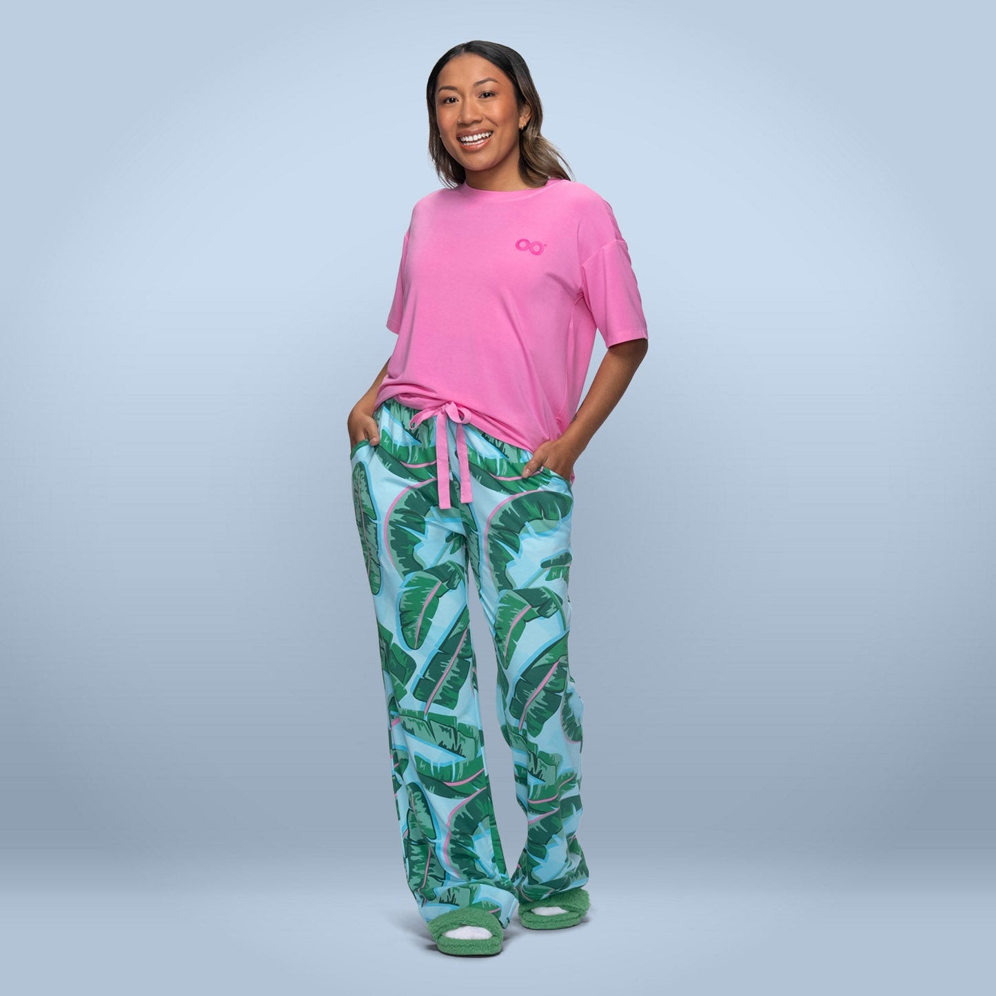 size: Sonya is 5’3” wearing a size S/M