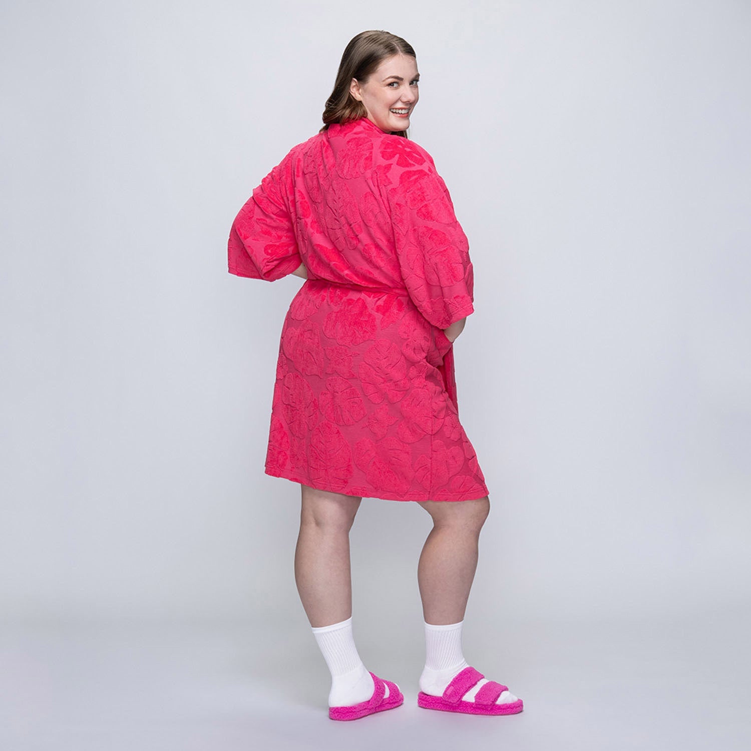 size: Tayla is 5’7” wearing a size  L/XL