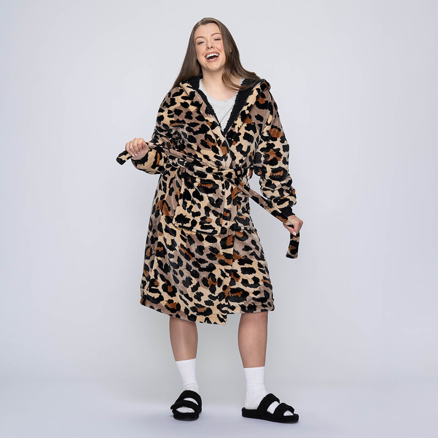 size: Mackenzie is 5’7” wearing a size S/M