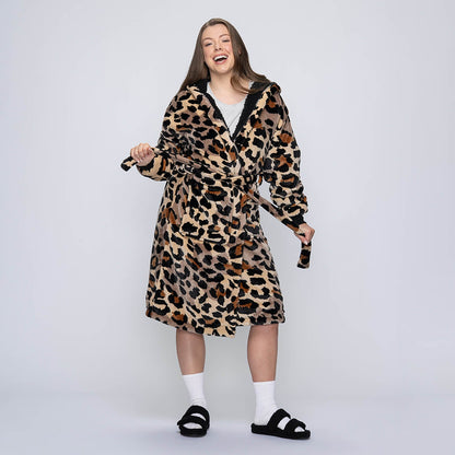 size: Mackenzie is 5’7” wearing a size S/M