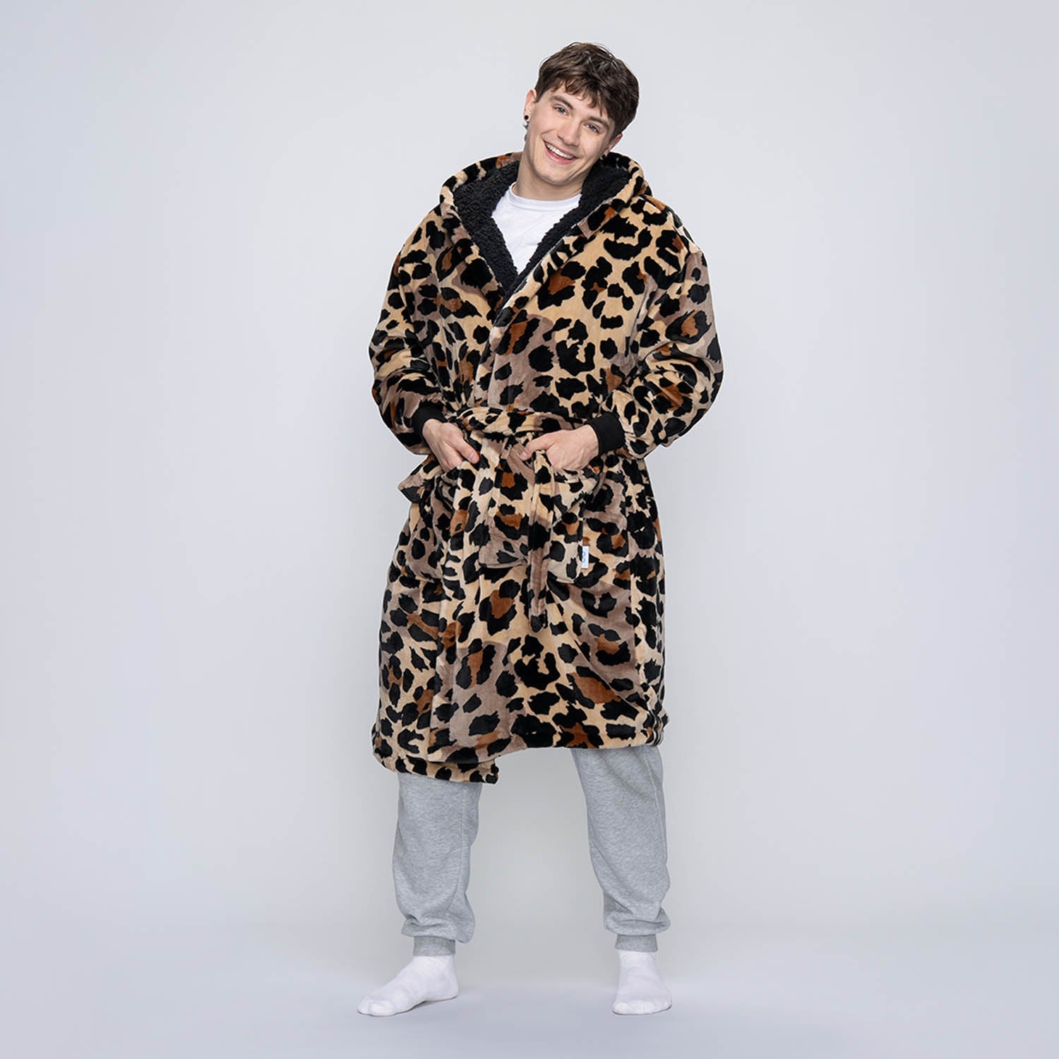 Leopard Sherpa Robe – The Oodie USA