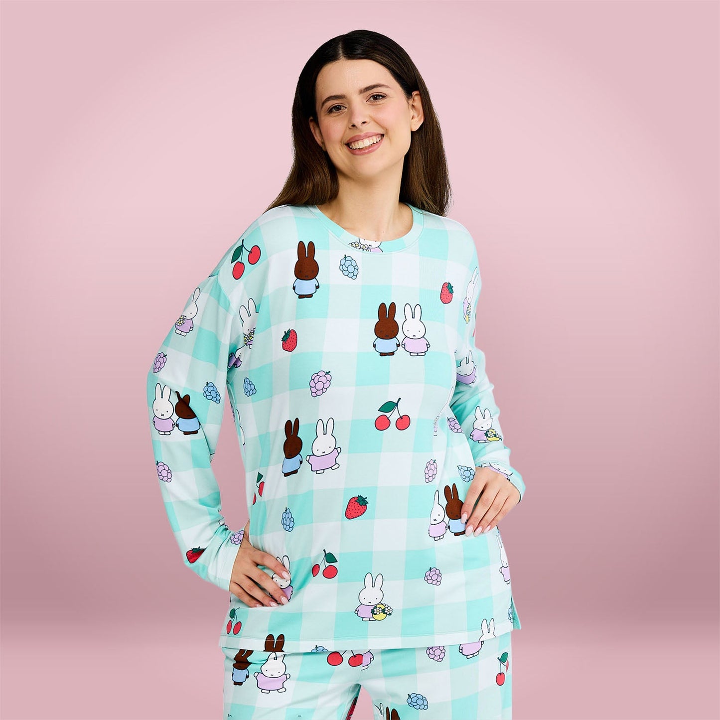 size: Serena is 5’11” wearing a size L