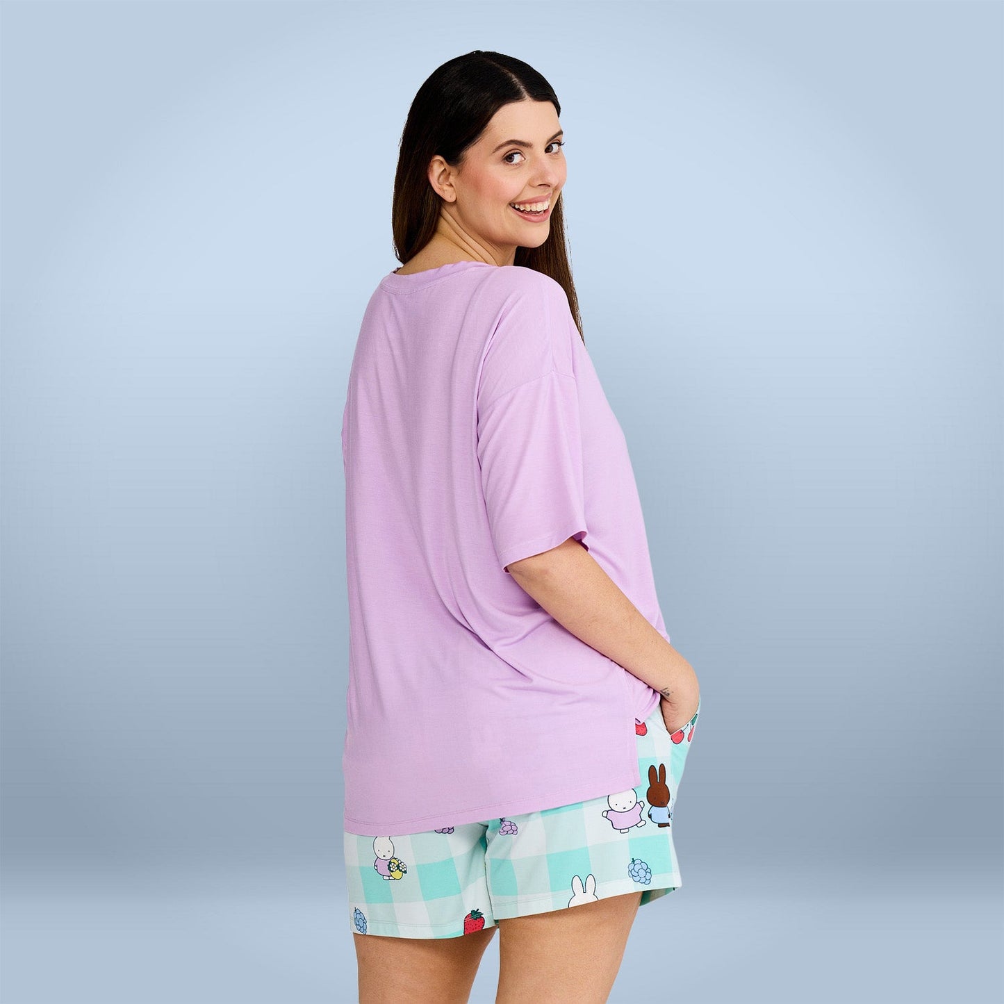 size: Serena is 5’11” wearing a size L/XL