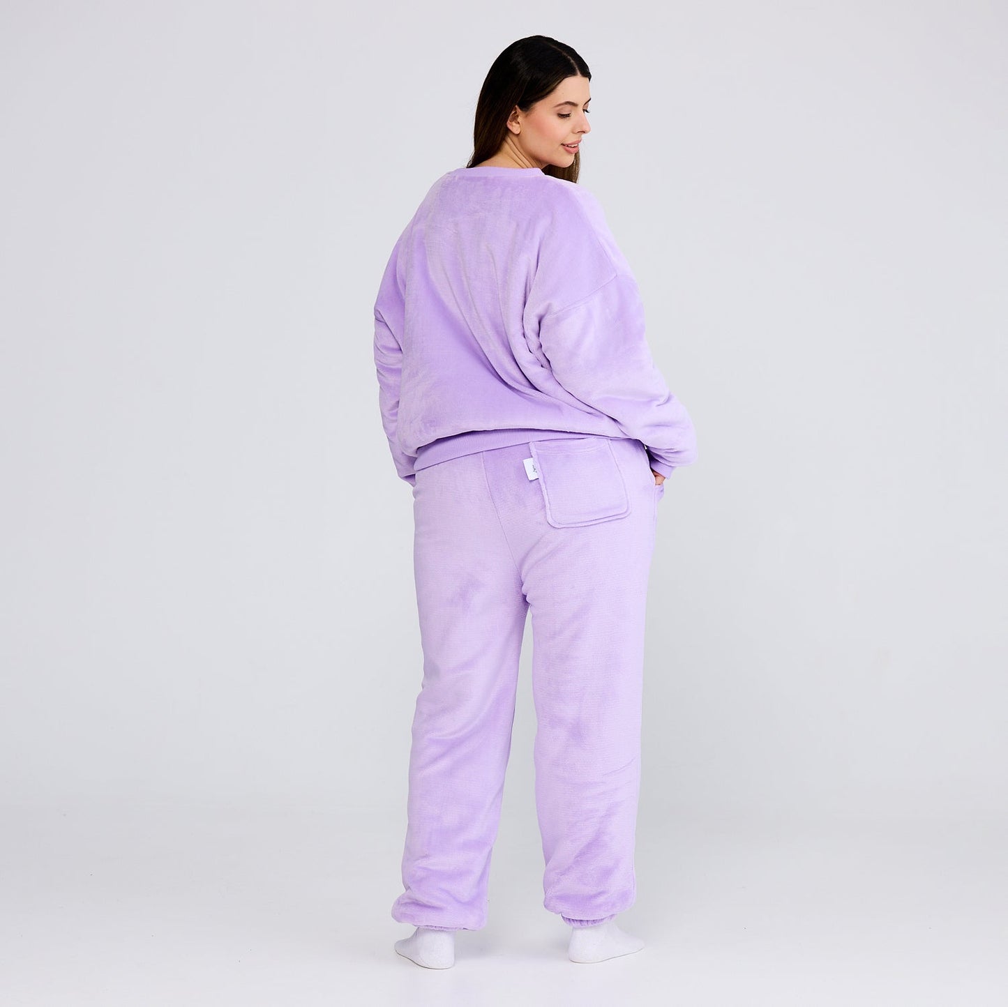 size: Serena is 5’11” wearing a size L/XL