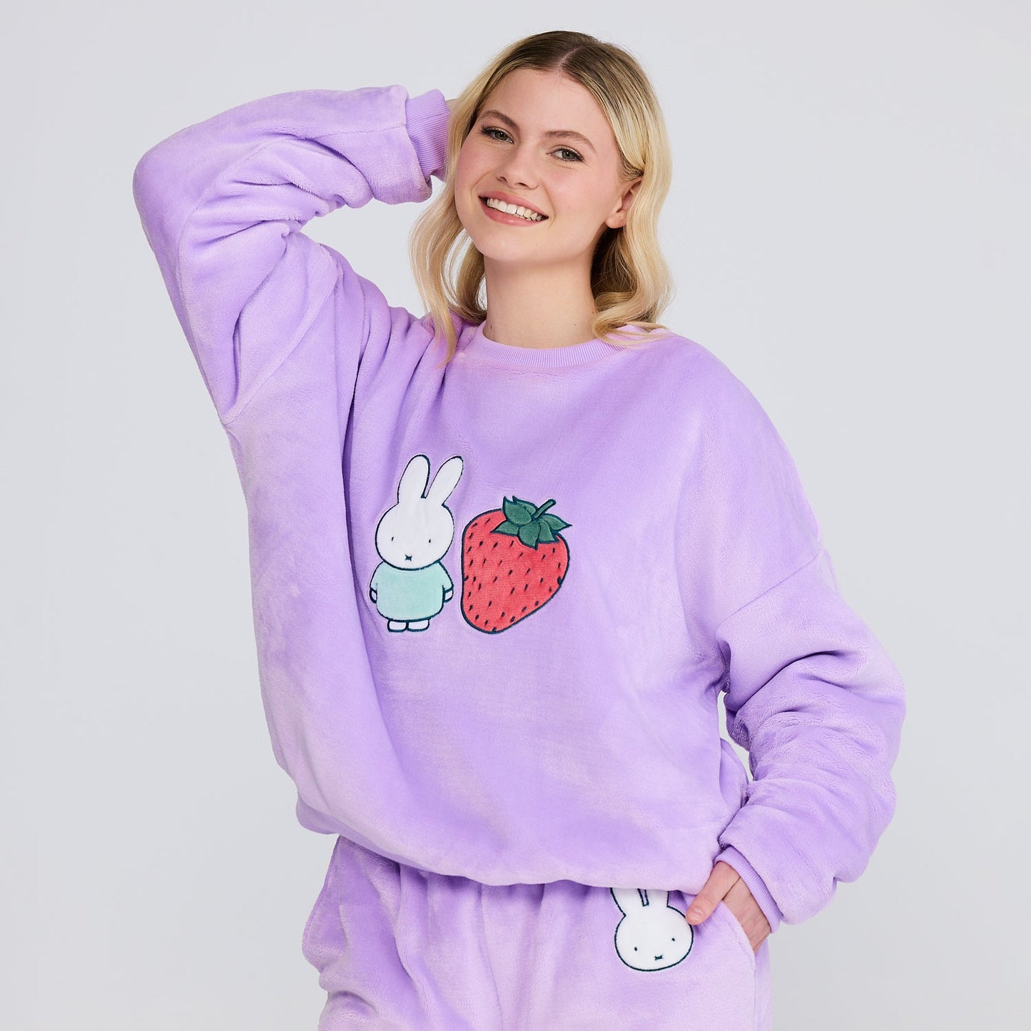 size: Jess is 5’8” wearing a size S/M