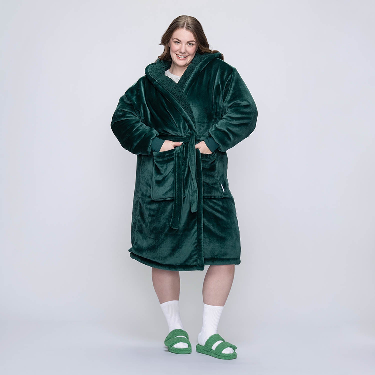 size: Tayla is 5’7” wearing a size  L/XL