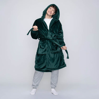 size: Connor is 6'0" wearing a size  L/XL