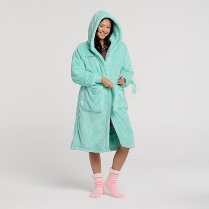 size: Ailene is 5'8" wearing a size S/M