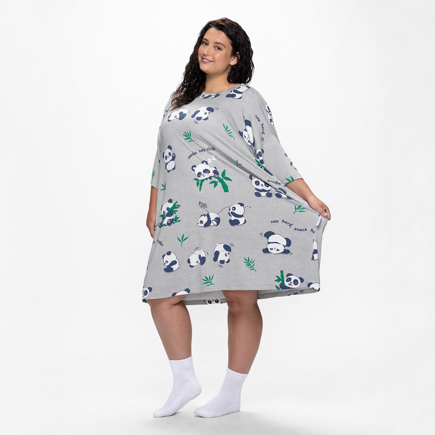 size: Aaliyah is 6′0″ wearing a size OSFM