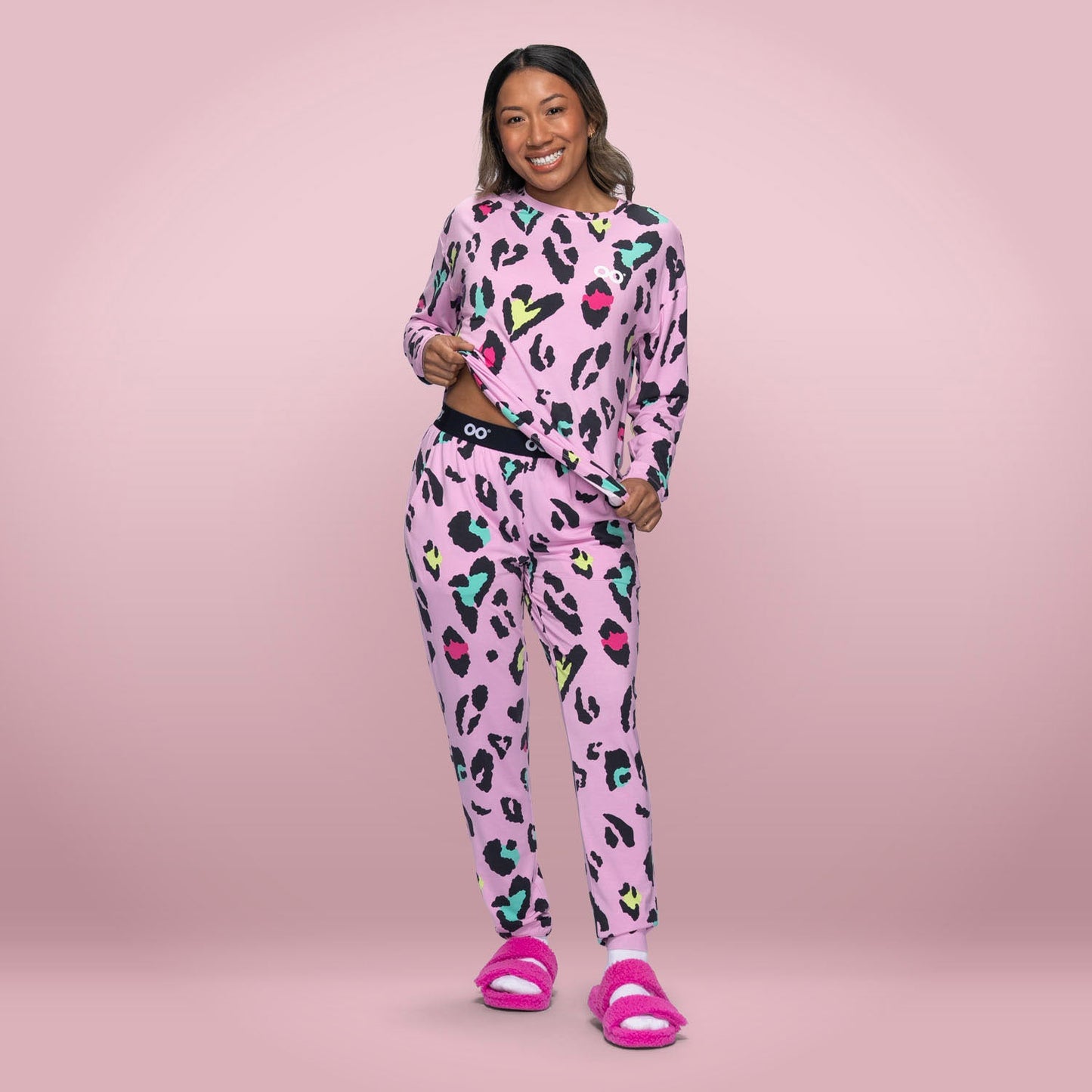 size: Sonya is 5’3” wearing a size S/M