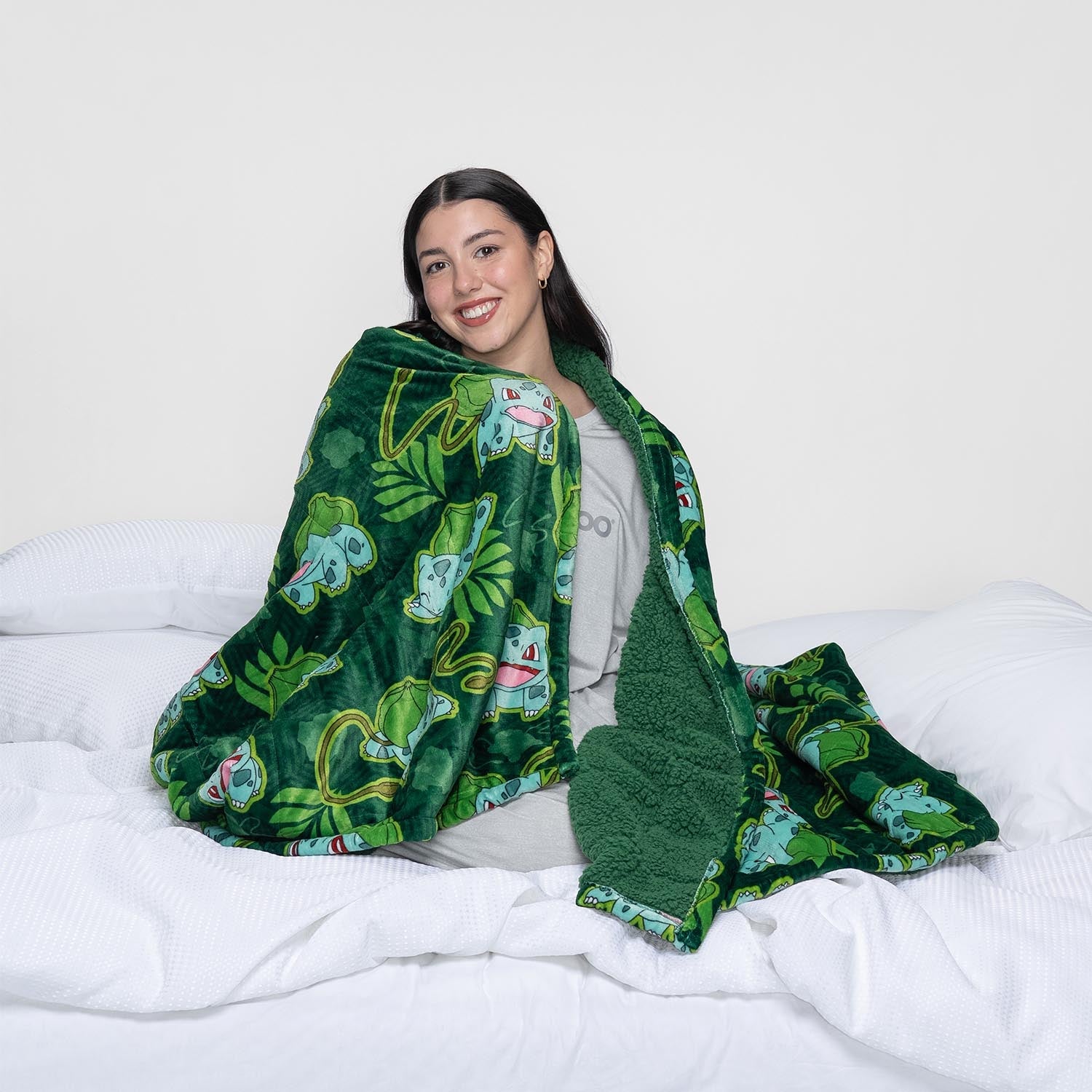 Pokémon Bulbasaur Sherpa Blanket Licensed – The Oodie USA
