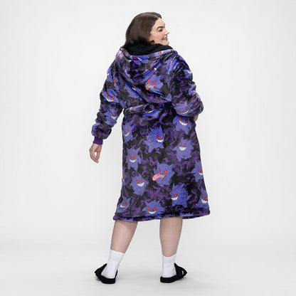 size: Claudia is 173cm wearing a size L/XL