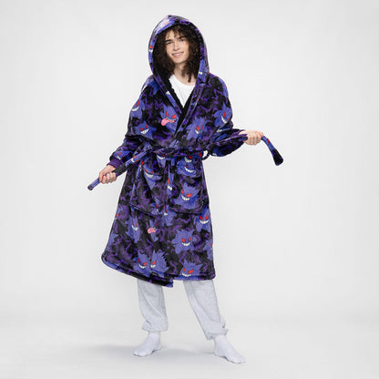 size: Aleks is 6ft wearing a size L/XL