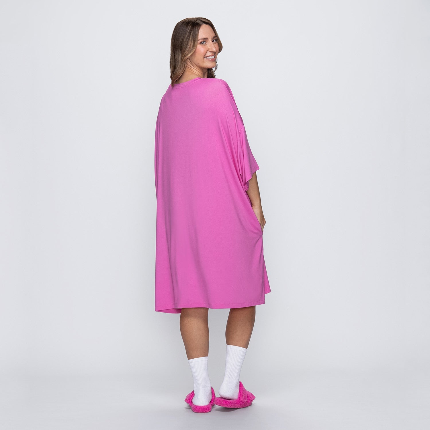 size: Mia is 5′7″ wearing a size OSFM