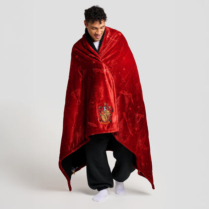 size: Renato is 5'11" wearing a size Single