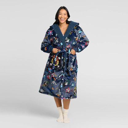 size: Alejandra is 5'8" wearing a size L/XL