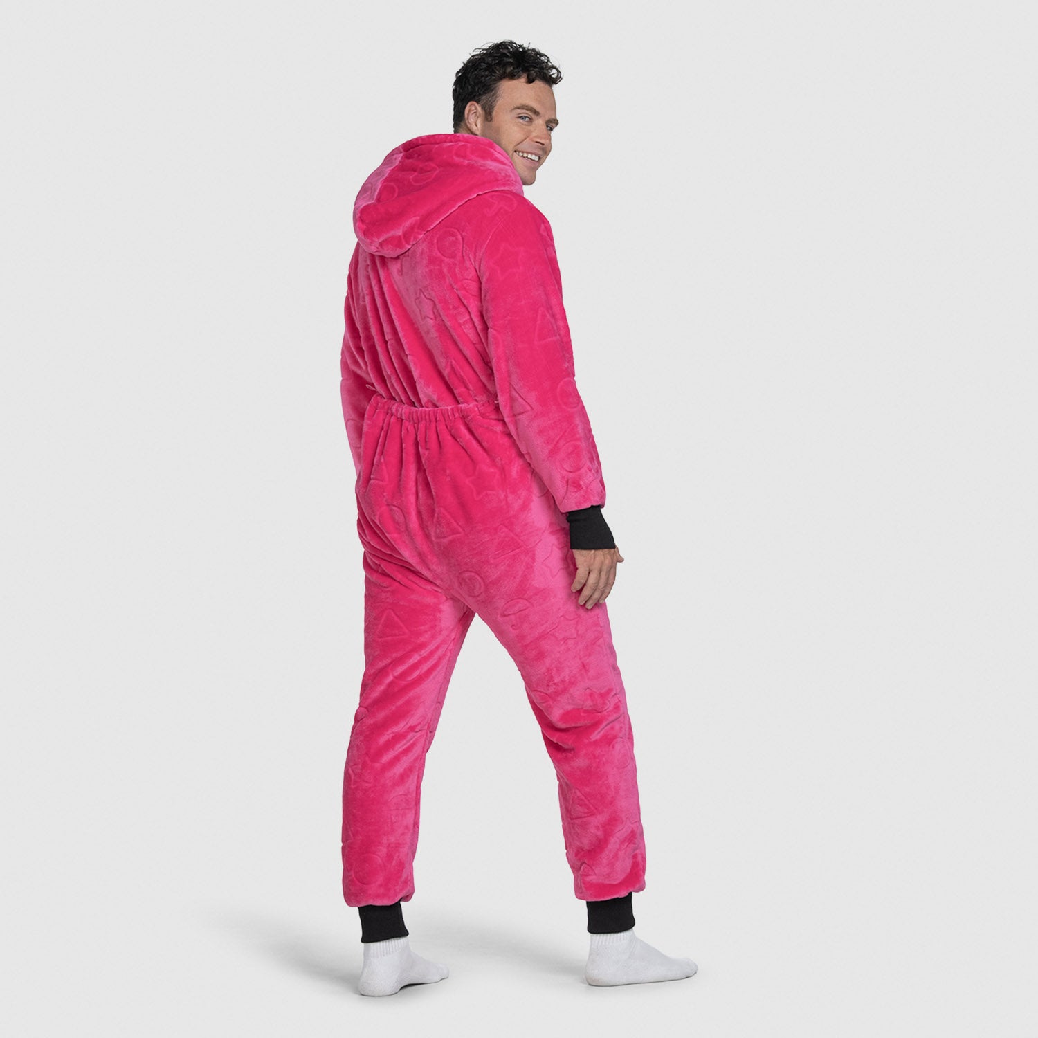 size: Jake is 191cm wearing a size L/XL