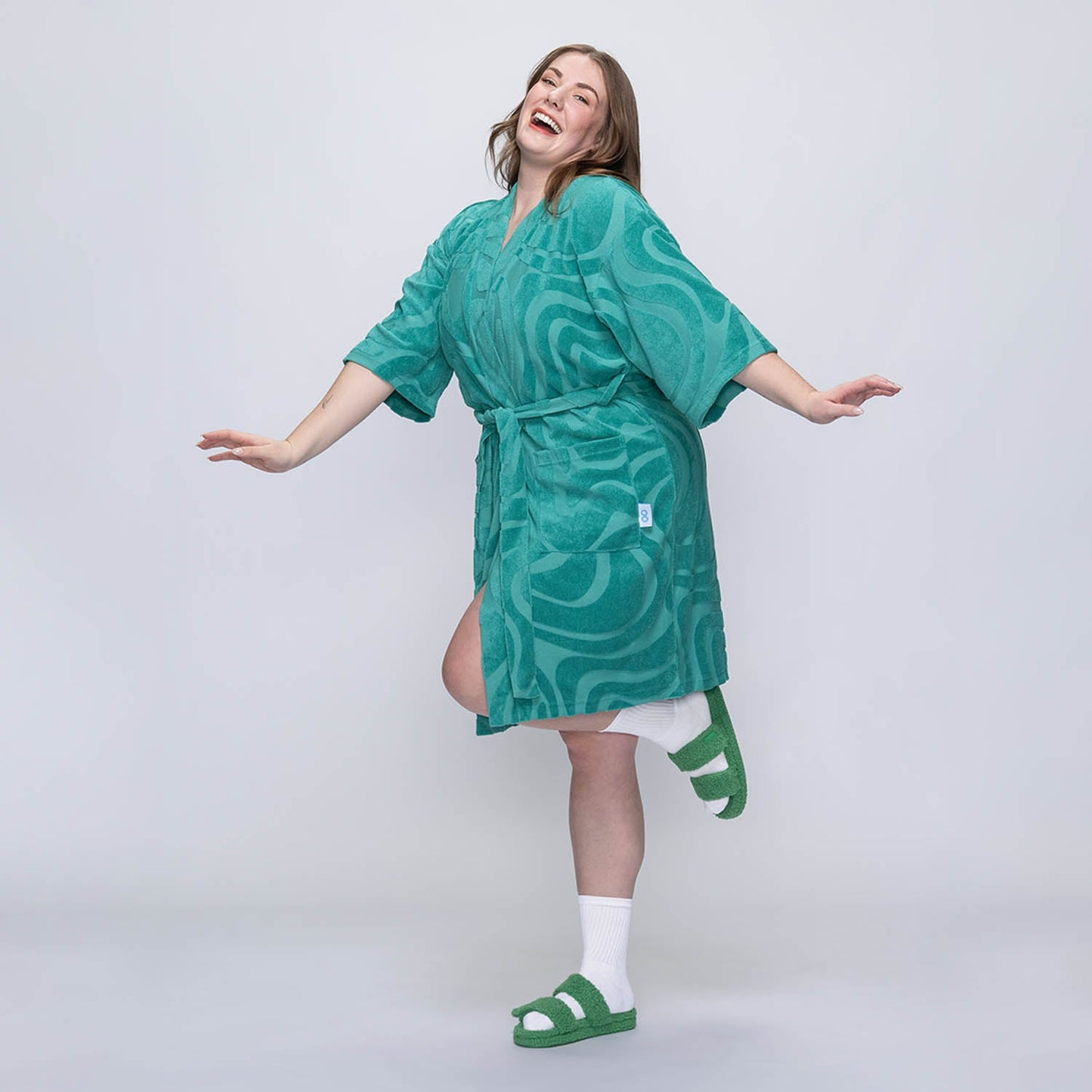 size: Tayla is 5’7” wearing a size  L/XL