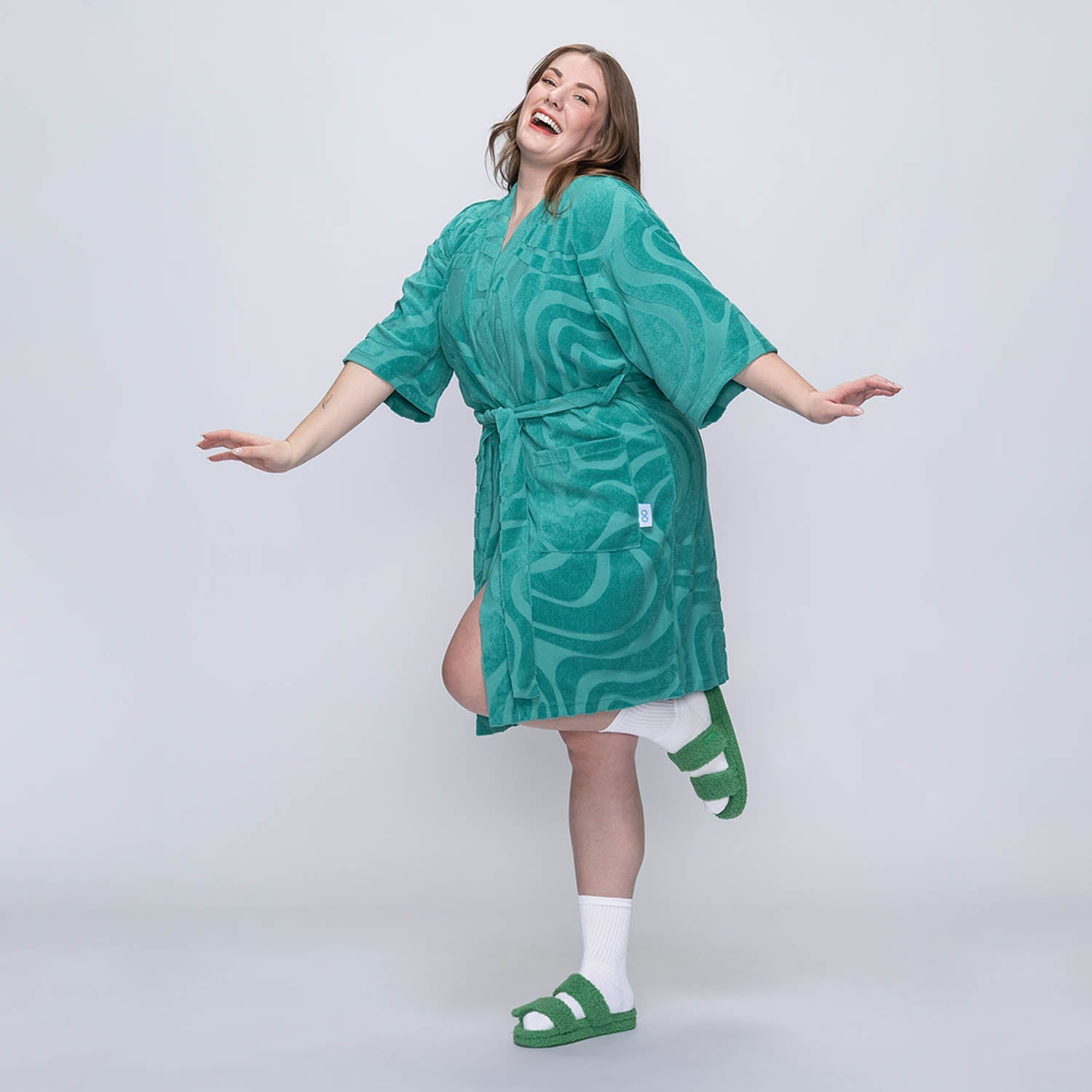 size: Tayla is 5’7” wearing a size  L/XL