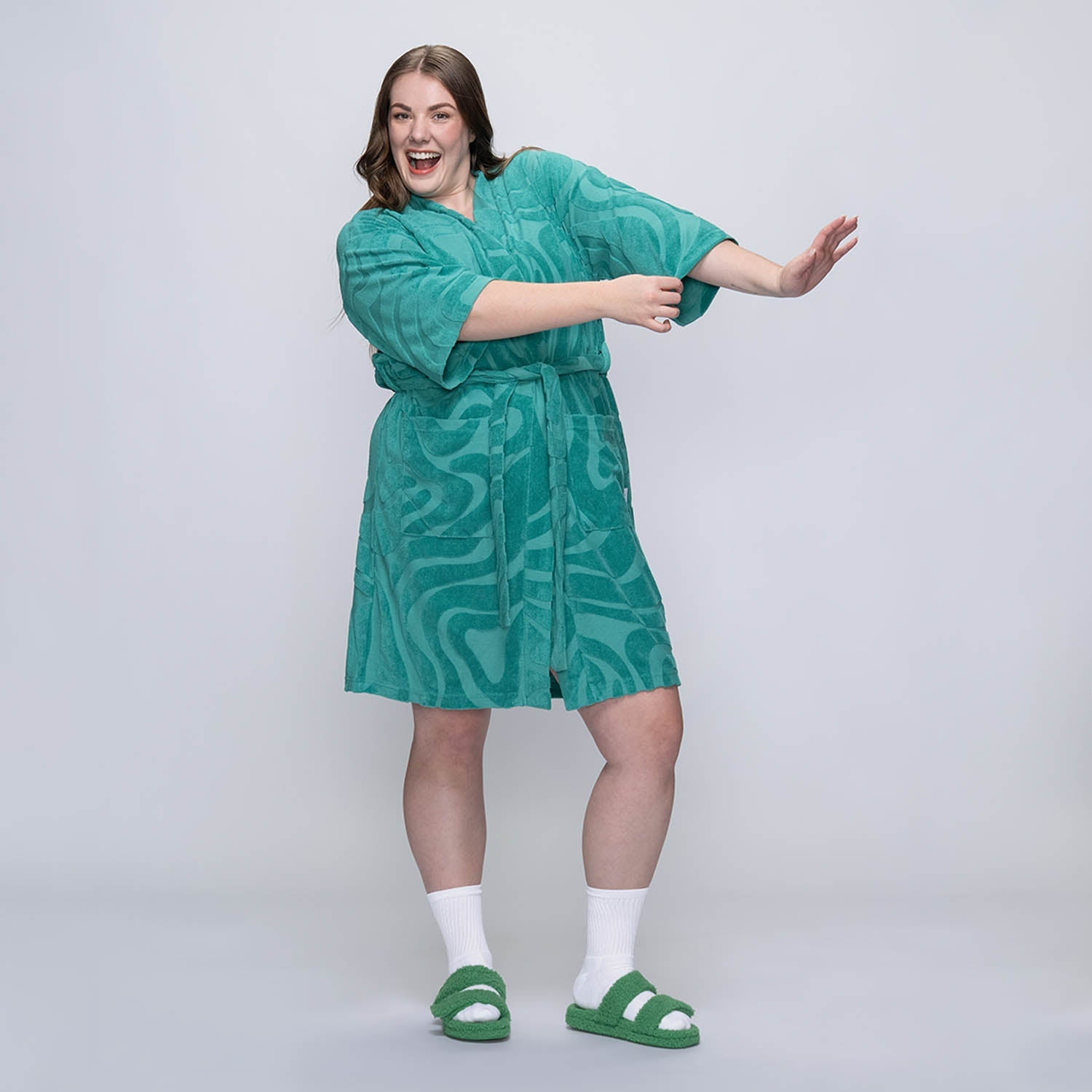 size: Tayla is 5’7” wearing a size  L/XL