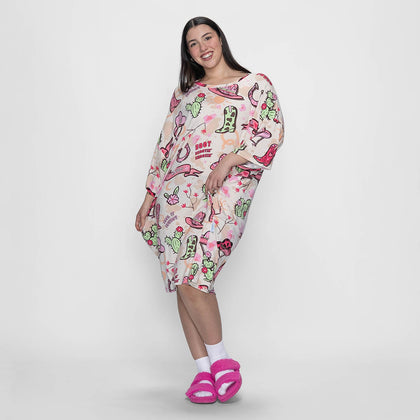 size: Sharnaya is 5′4” wearing a size OSFM